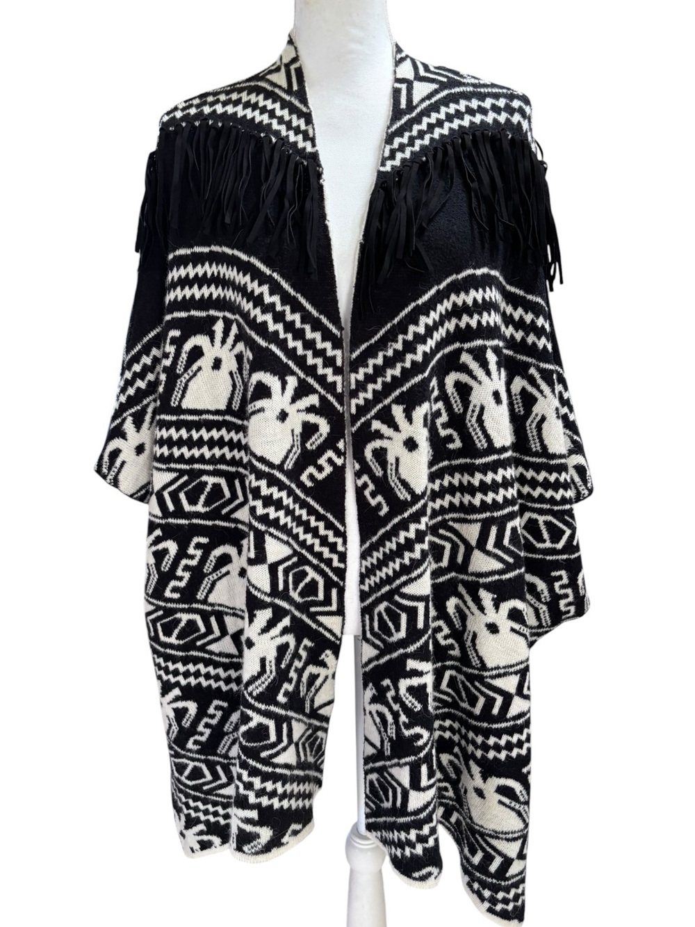 Saylor Fringe Southwestern Knit Cardigan Poncho Wrap Black Ivory OS